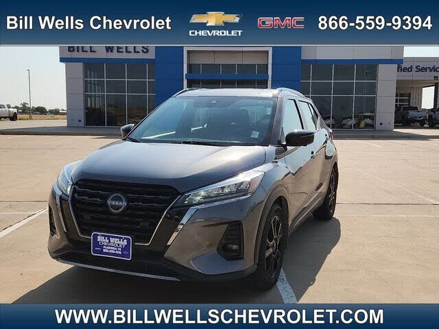 2022 NISSAN Kicks