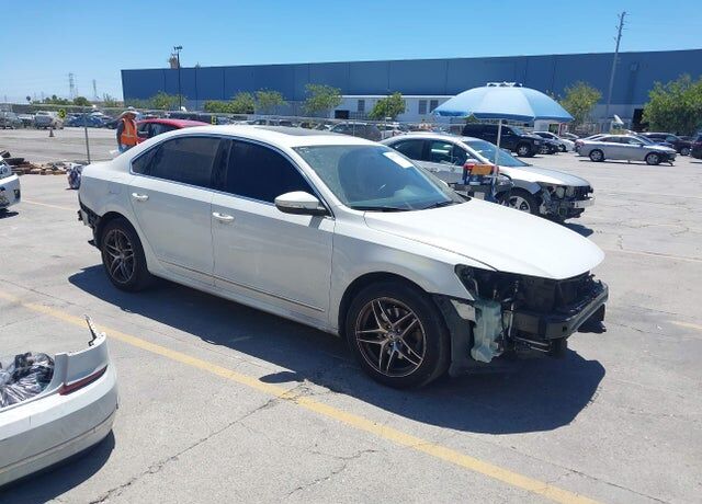 2017 VOLKSWAGEN Passat