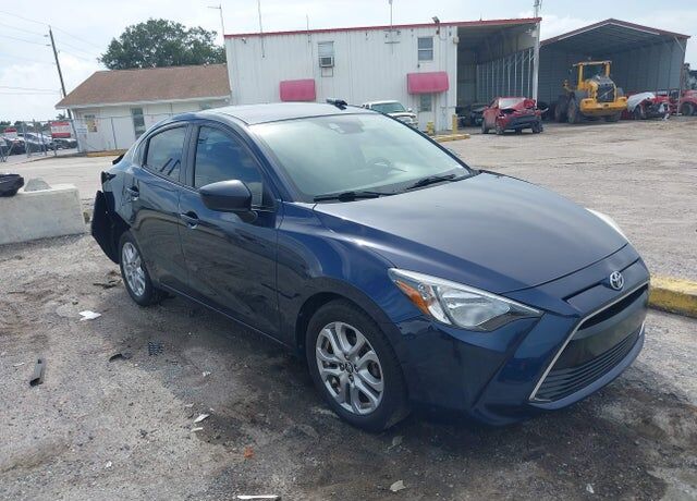 2018 TOYOTA Yaris