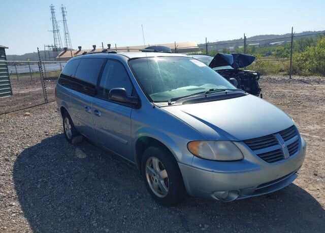 2005 DODGE Caravan