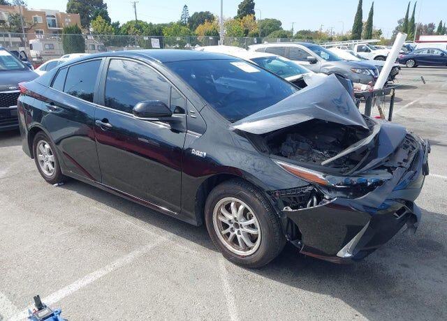 2022 TOYOTA Prius