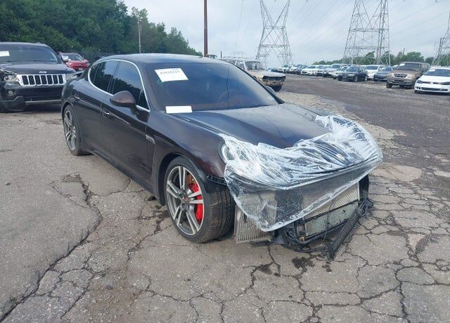2014 PORSCHE Panamera