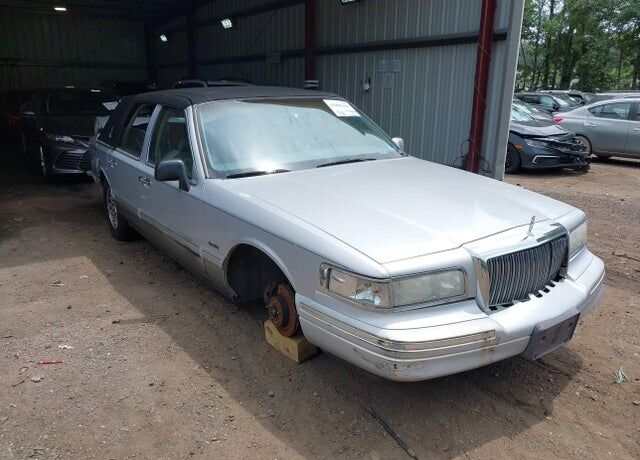 1997 LINCOLN Town Car