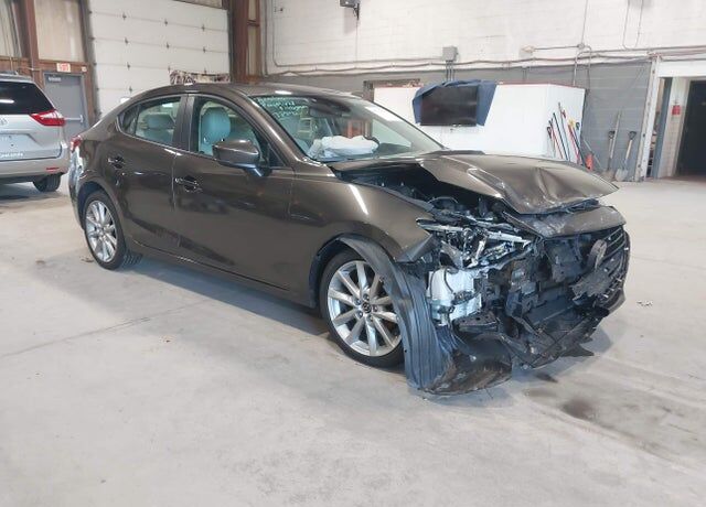 2017 MAZDA Mazda3