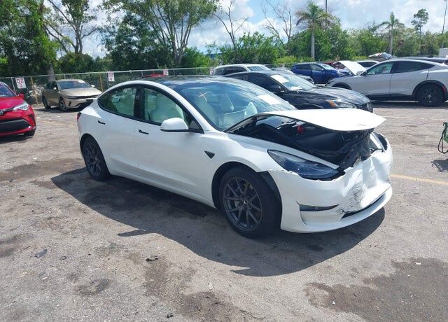2021 TESLA Model 3