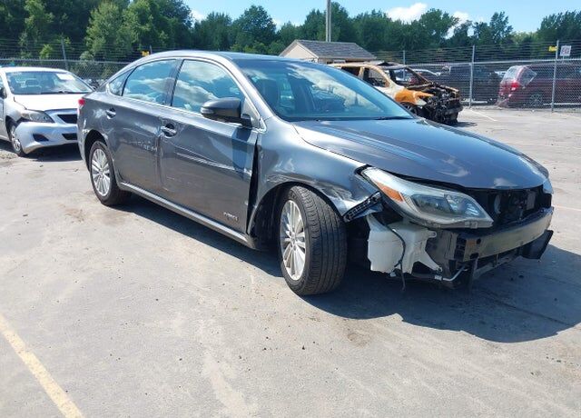 2014 TOYOTA Avalon