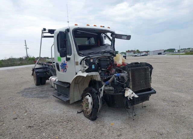 2018 FREIGHTLINER M2