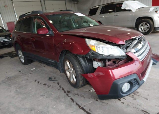2013 SUBARU Outback