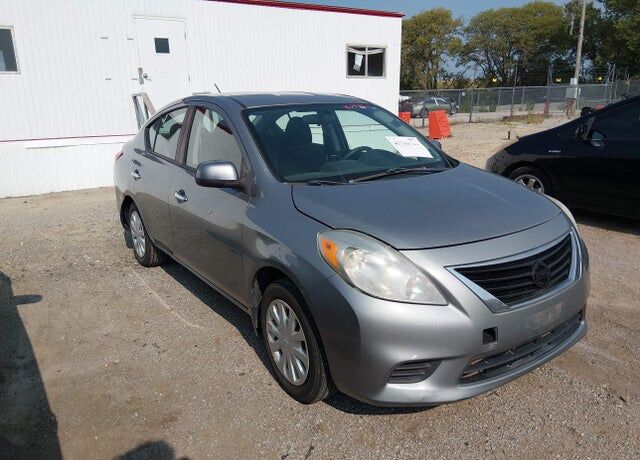 2012 NISSAN Versa
