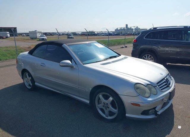 2004 MERCEDES-BENZ CLK-Class