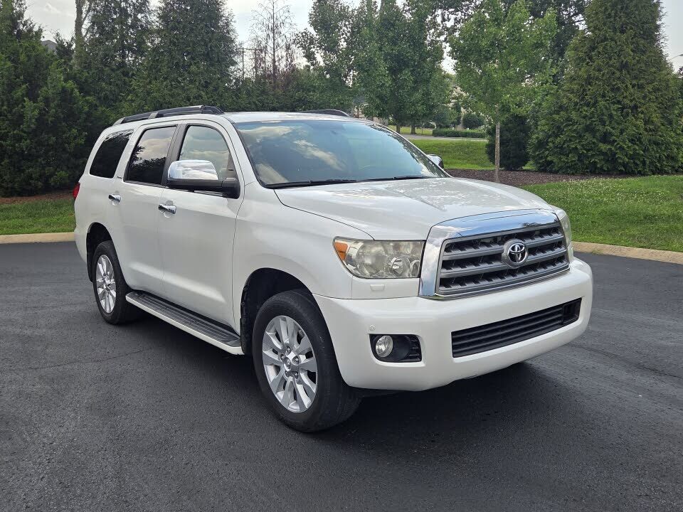2014 TOYOTA Sequoia