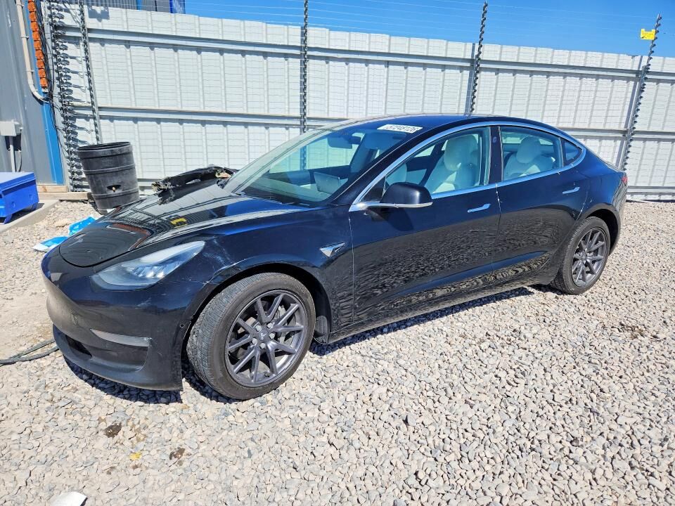 2018 TESLA Model 3