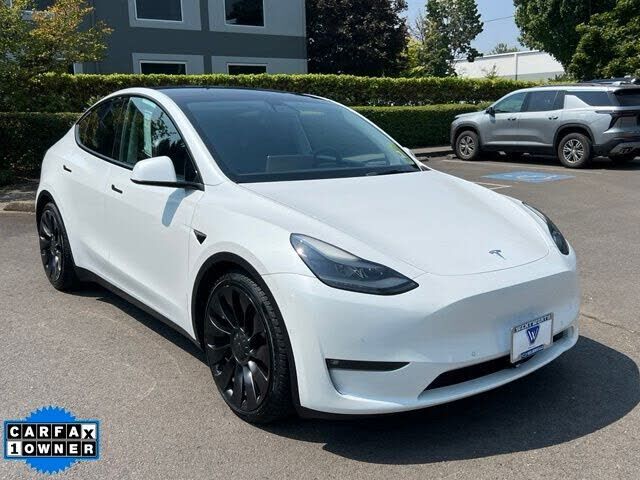 2022 TESLA Model Y