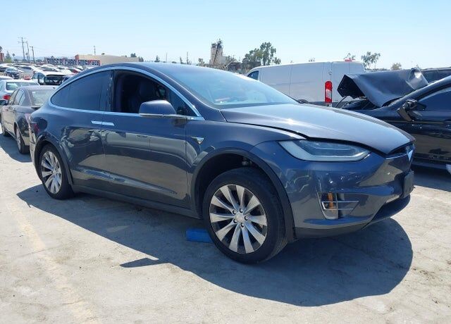 2019 TESLA Model X