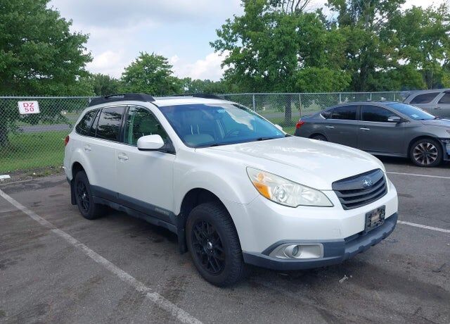 2011 SUBARU Outback