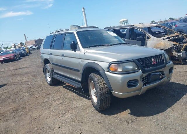 2001 MITSUBISHI Montero Sport