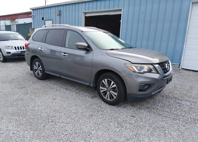 2017 NISSAN Pathfinder