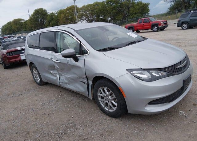 2023 CHRYSLER Voyager