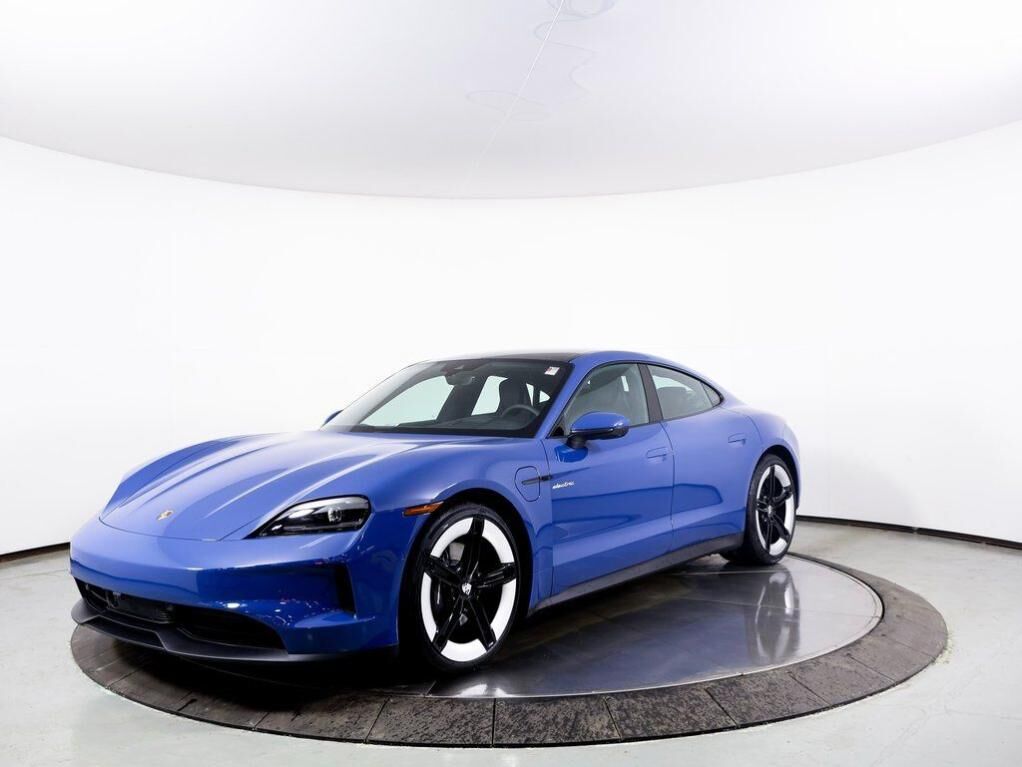 2025 PORSCHE Taycan