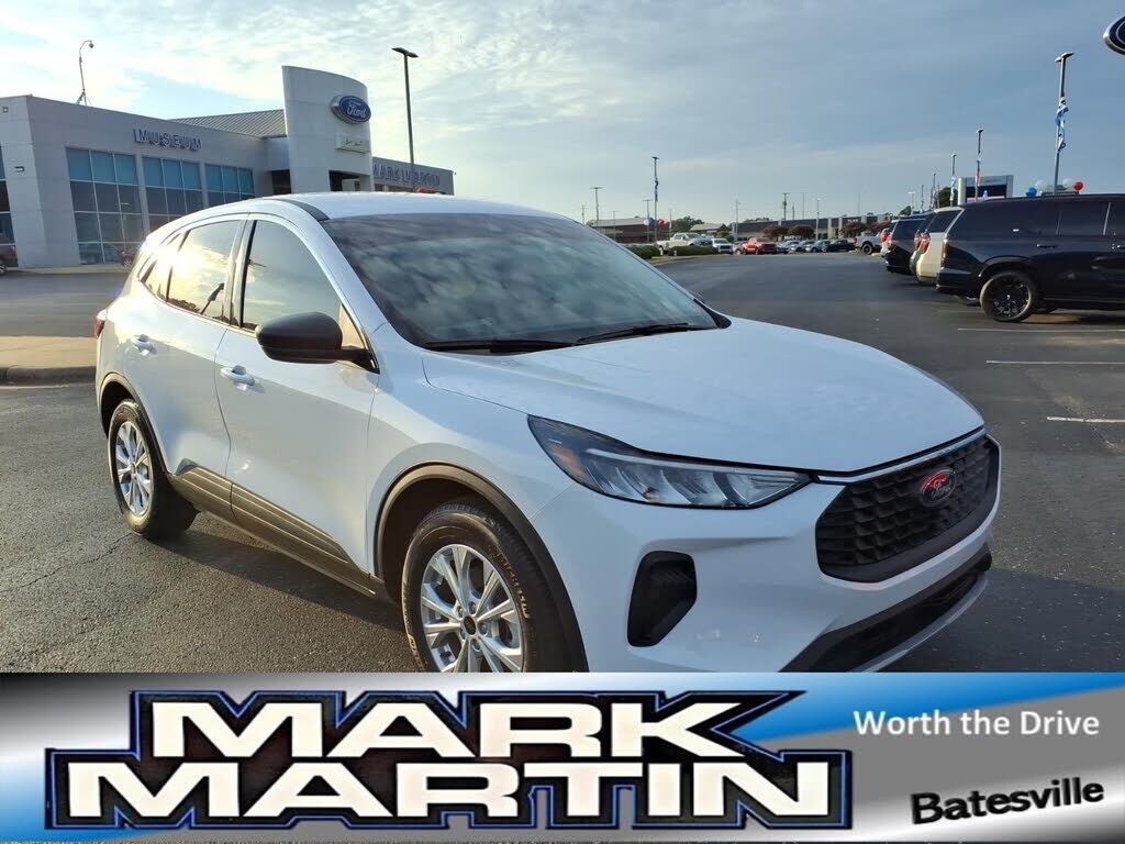 2024 FORD Escape