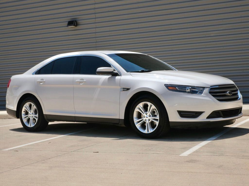 2016 FORD Taurus