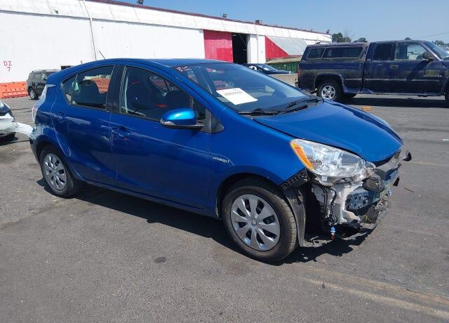 2014 TOYOTA Prius