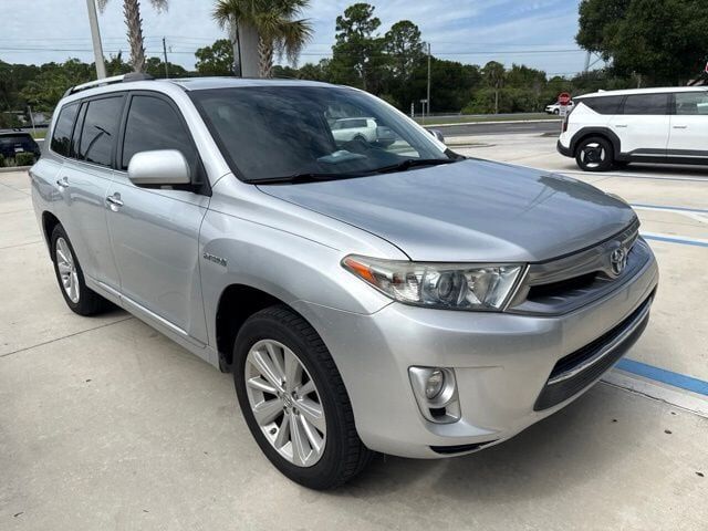 2013 TOYOTA Highlander