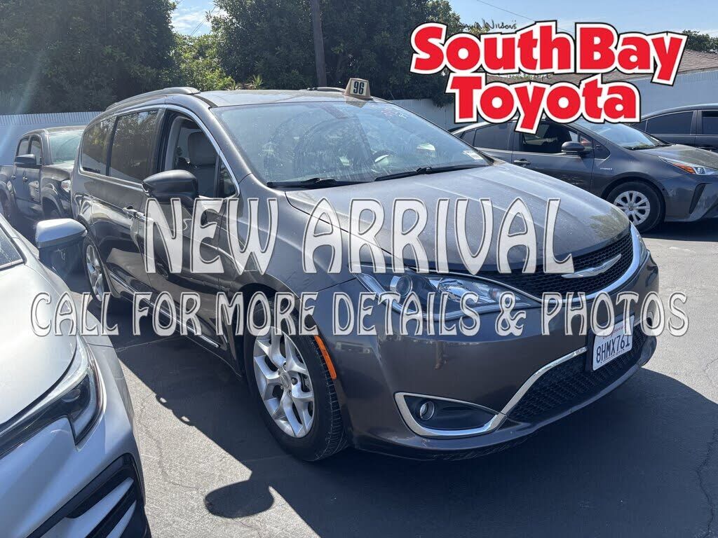 2017 CHRYSLER Pacifica