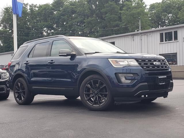 2017 FORD Explorer