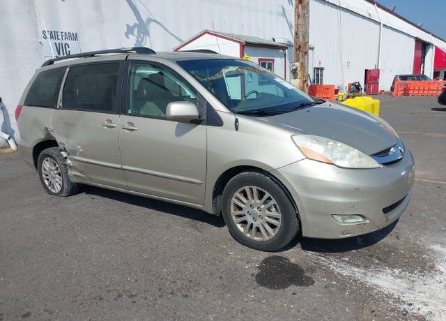 2009 TOYOTA Sienna