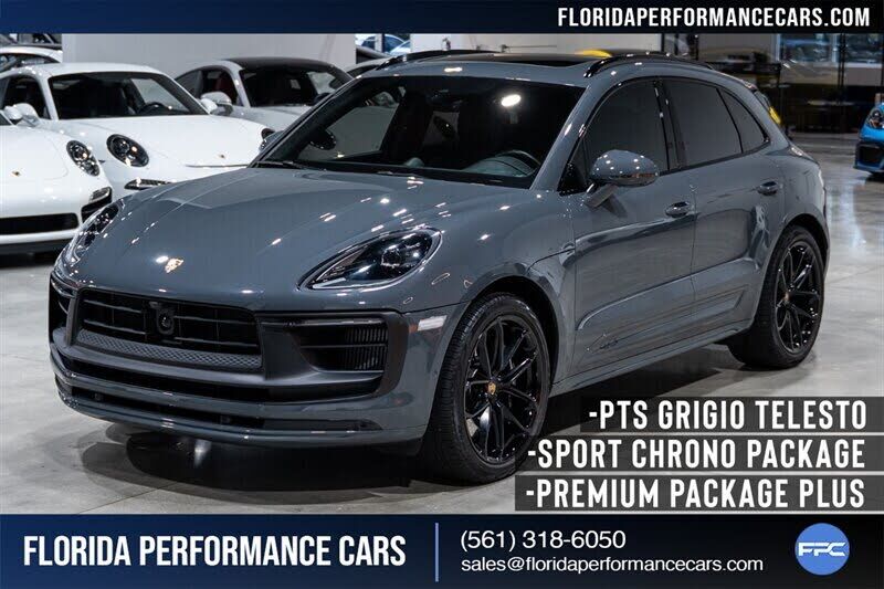 2022 PORSCHE Macan
