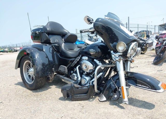 2011 HARLEY DAVIDSON Tri Glide Ultra Classic