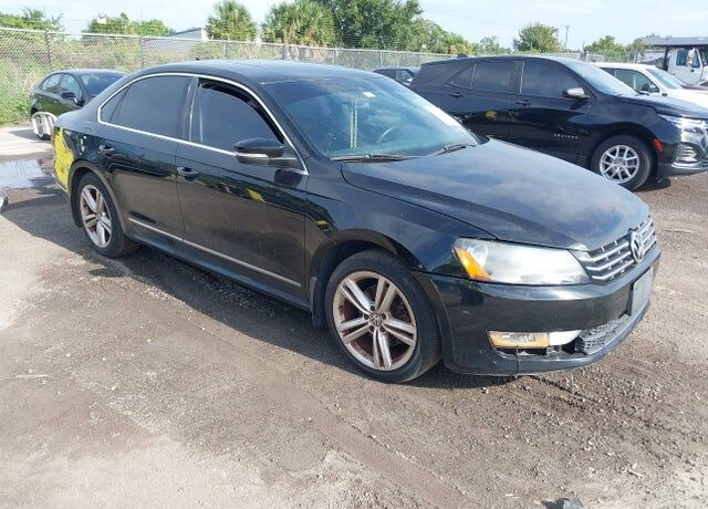 2014 VOLKSWAGEN Passat