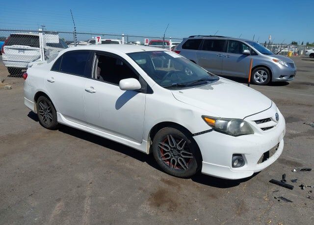 2013 TOYOTA Corolla