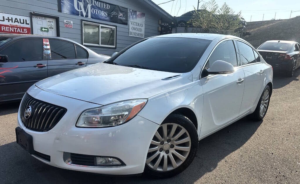 2013 BUICK Regal