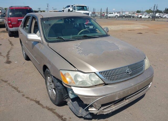 2001 TOYOTA Avalon
