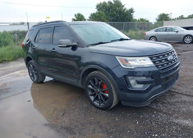 2017 FORD Explorer
