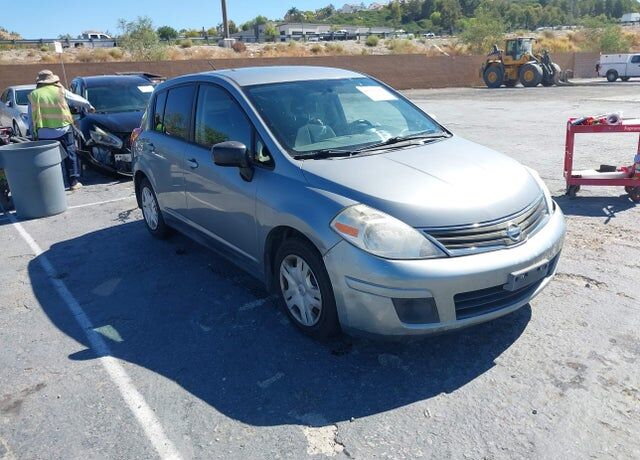 2011 NISSAN Versa