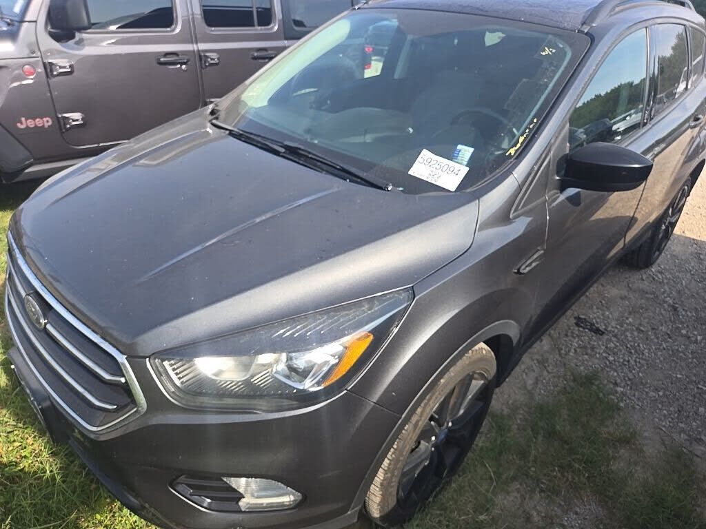 2017 FORD Escape