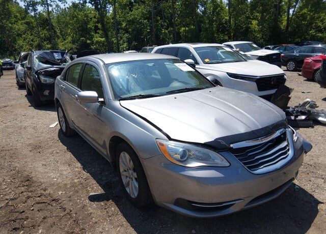 2013 CHRYSLER 200