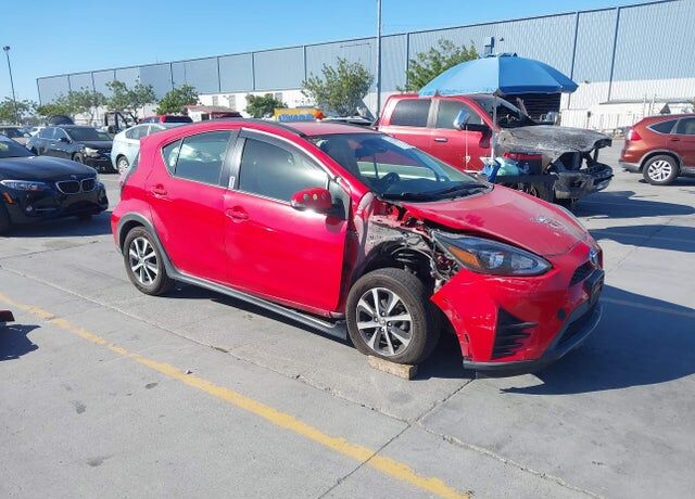 2018 TOYOTA Prius