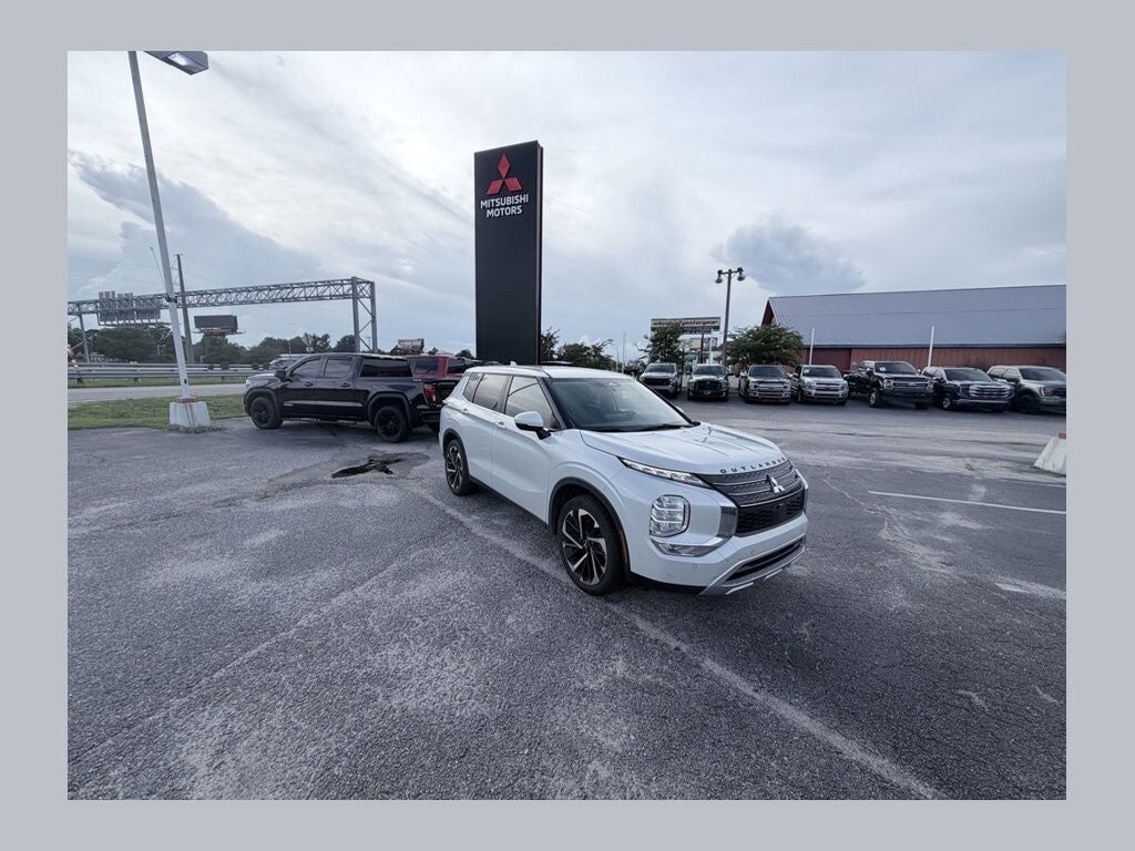2023 MITSUBISHI Outlander