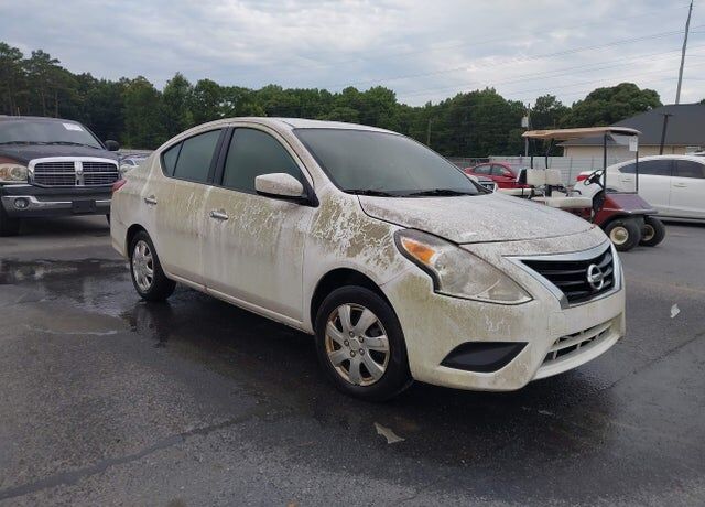 2016 NISSAN Versa