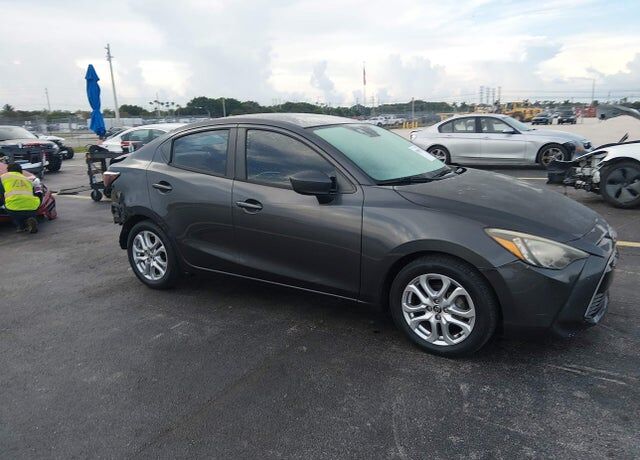 2016 TOYOTA Scion