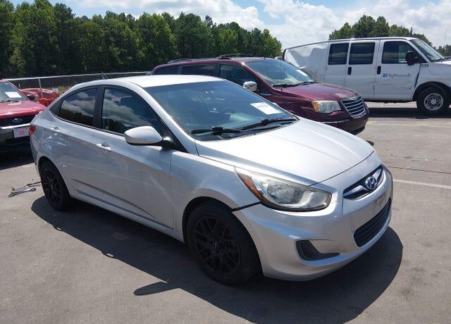2014 HYUNDAI Accent