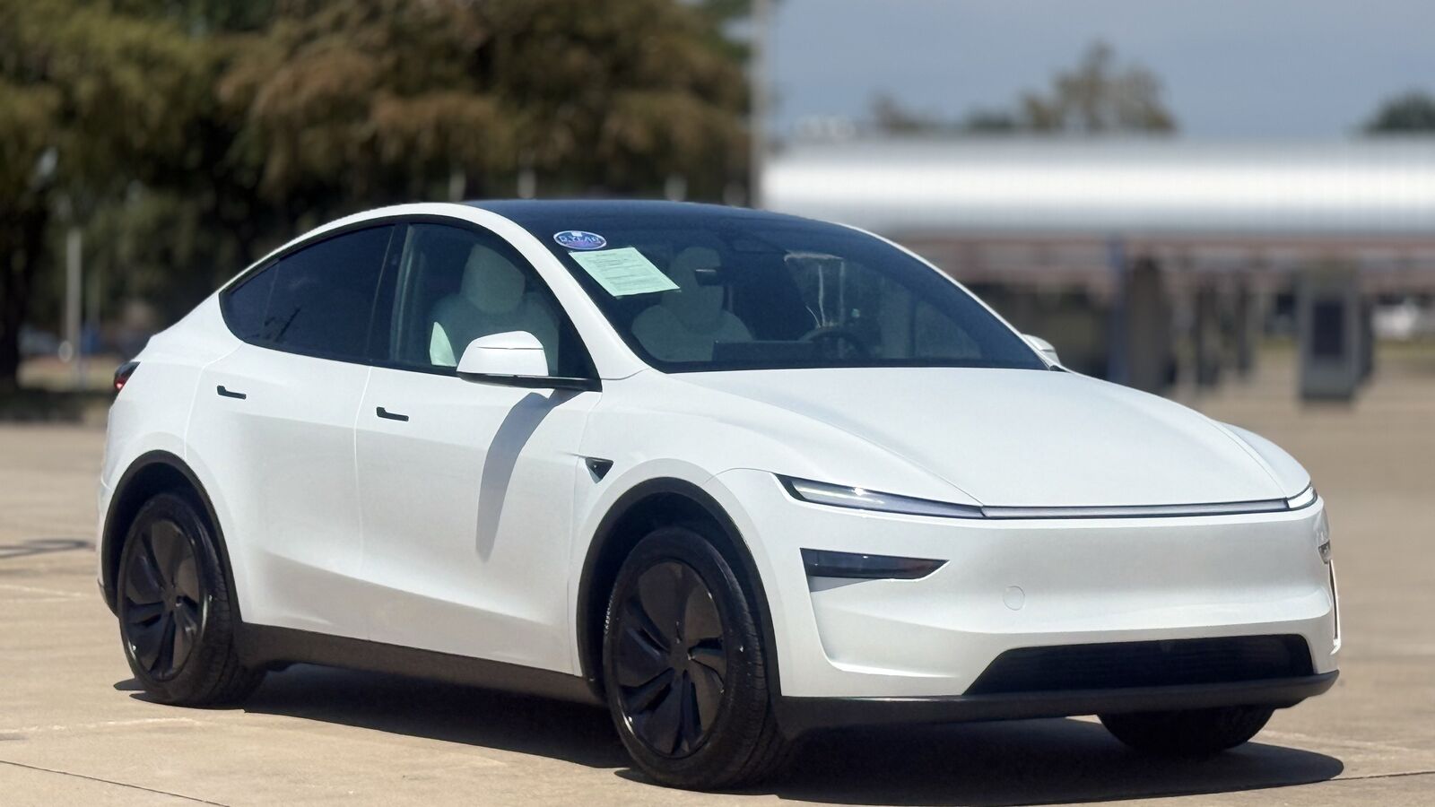 2026 TESLA Model Y