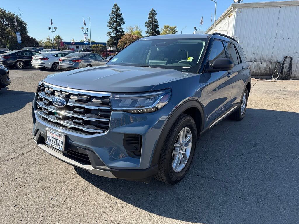 2025 FORD Explorer