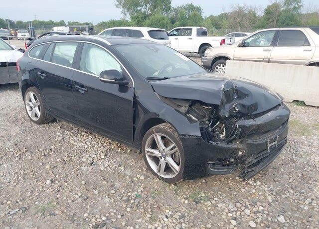 2017 VOLVO V60