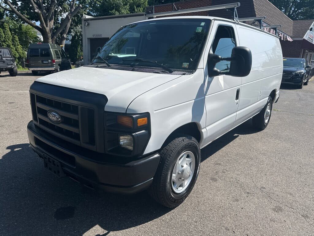 2011 FORD E-250