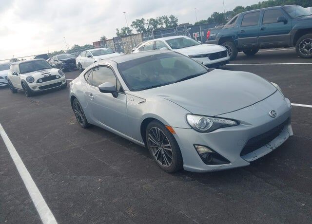 2013 TOYOTA Scion